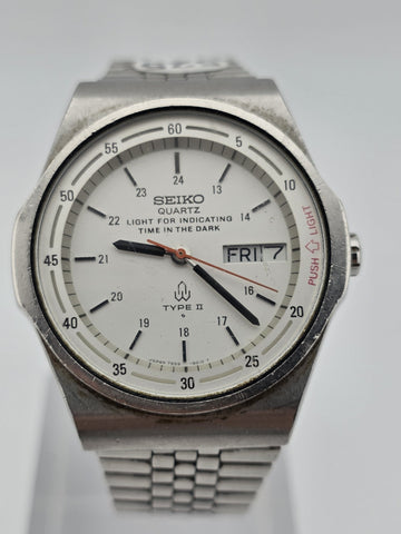 70's Seiko Type II 7559-6010 Quartz White Dial Push Light Watch 1979. Works Read