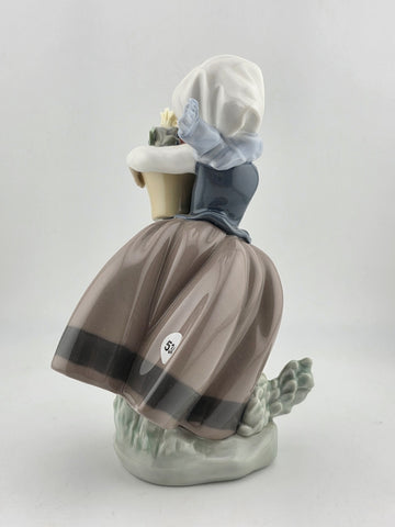 Vintage 1983 Retired Lladro 5223 "Spring is Here" Girl with Flowers No Box