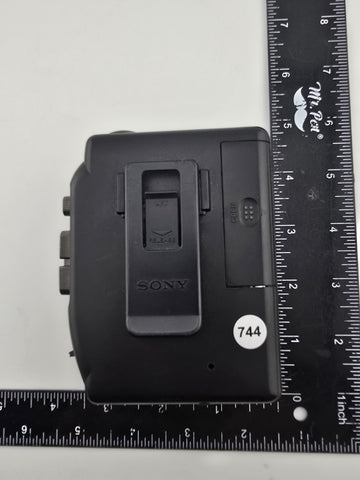 Sony Walkman WM-FX40.  Tape Player With Auto Reverse, AM/FM Presets Japan Made