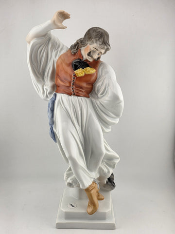 VINTAGE HEREND, FOLKLORE DANCING RASCAL MAN, HANDPAINTED PORCELAIN FIGURINE. VG.