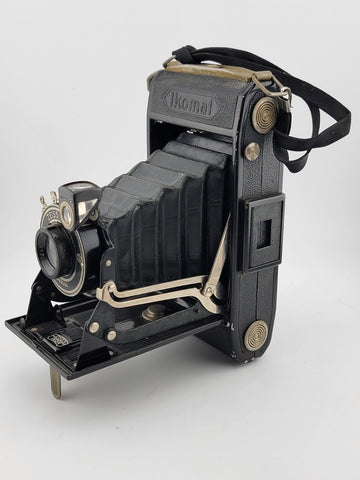 Vintage Photographic Zeiss Ikon Derval Ikomat Camera with Leather Case. Untested