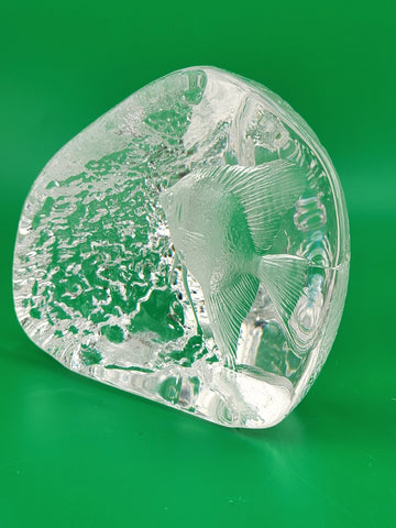 Rare Set Of 2 Mats Jonasson Fish And Bald Eagle MJ Sweden Art Glass Paperweights