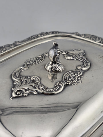 Antique Wallace Baroque Silverplate Covered Vegetable Dish Casserole Ornate Lid