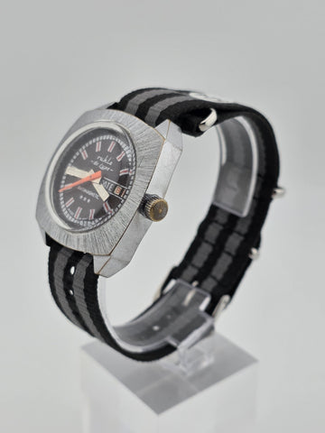 1970 German Ruhla De Luxe GDR Mechanical Day Date 37mm Cushion Case Watch Works