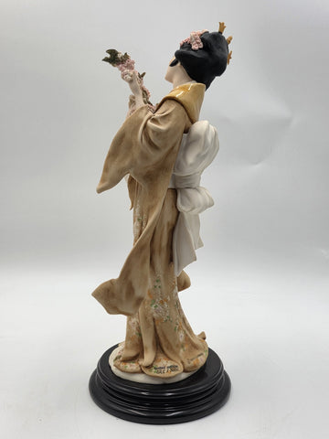 VINTAGE GIUSEPPE ARMANI ITALY FIGURINE MADAME BUTTERFLY 1533C. 621/5000 With COA