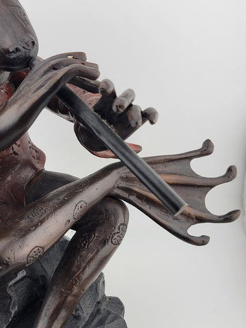 RARE HEAVY LARGE BRONZE SCULPTURE " FROG WITH LEGS CROSSED PLAYING FLUTE" 10 Lbs