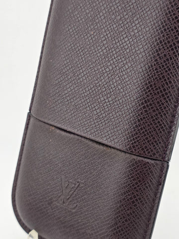100% Authentic Louis Vuitton Brown Leather Men's Cigar Travel Storage Case.