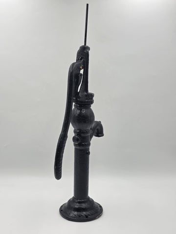Antique Cast Iron Hand Water Pump Pitcher Pump For Hone Or Farm Garden Decor