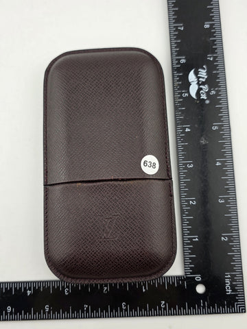 100% Authentic Louis Vuitton Brown Leather Men's Cigar Travel Storage Case.