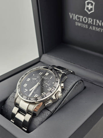 Victorinox Swiss Army Sapphire Chronograph Mens Watch w Box & Links. New Battery
