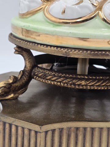 Vintage Italian Capodimonte Hand-Painted Porcelain Table Lamp W Metal Base.