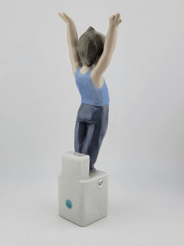Vintage Collectible Retired LLADRO Porcelain FIGURINE "OLYMPIC CHAMPION" 5871.