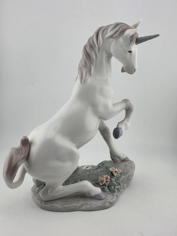 Rare Ltd Ed. Lladro Privilege Figurine " Magical Unicorn" #7697. Retired 2004