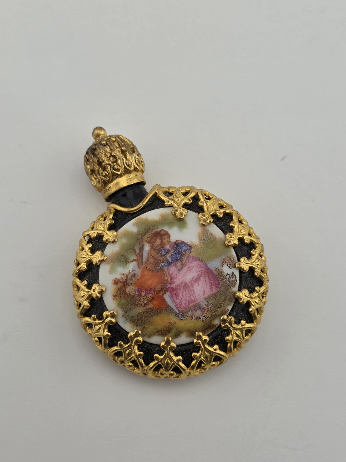 Vintage Miniature Perfume/Snuff Bottle Gilt Filigree Romantic Courting Scene