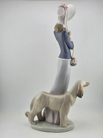 Rare Retired LLADRO 1537 Stepping Out Lady W Dog. Mint Condition. No Chips.