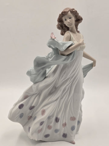 Vintage Lladro Porcelain Figurine "Summer Serenade," # 6193. retired 2004