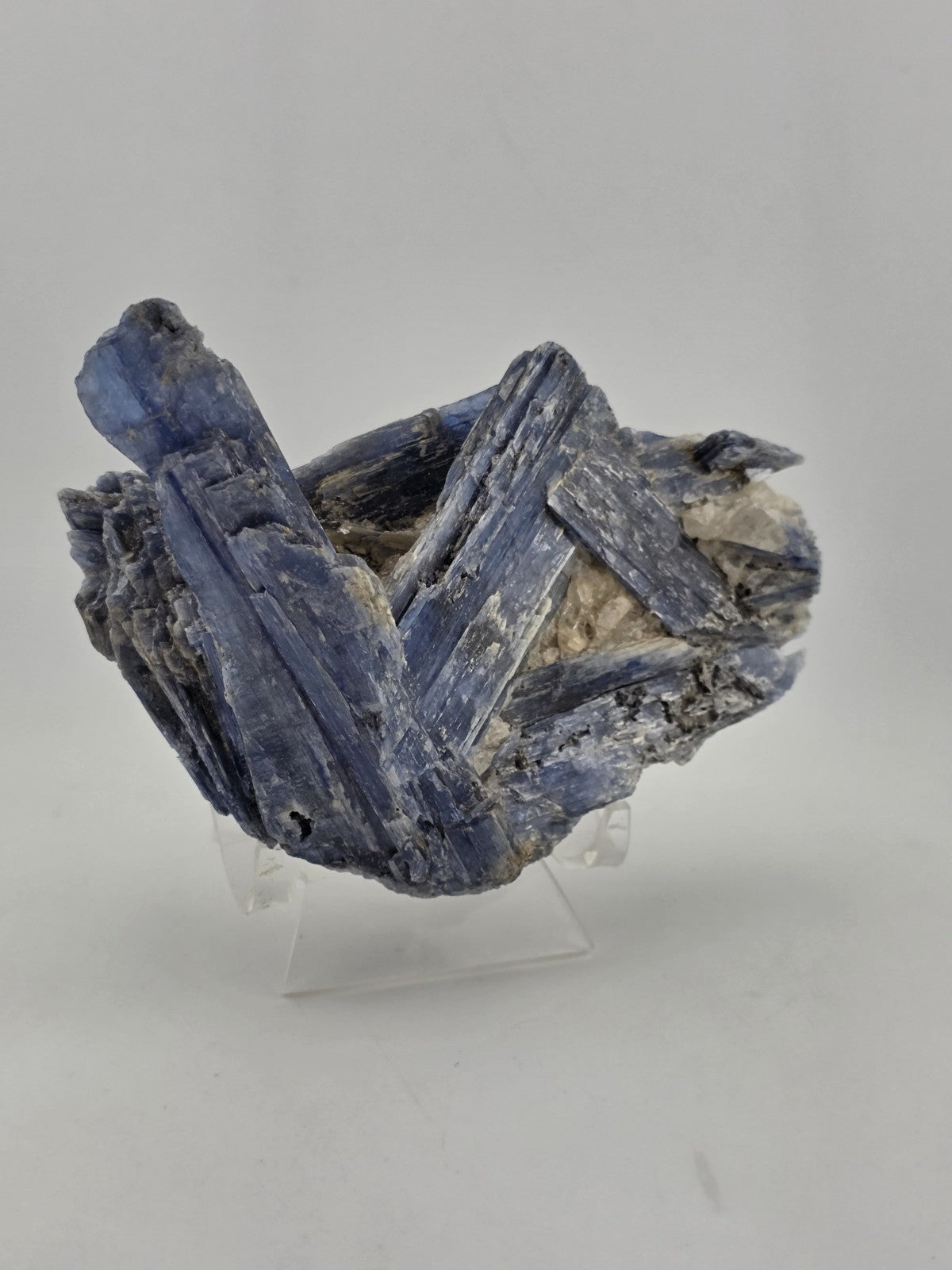 Large Blue Kyanite Crystal Cluster with Quartz Matrix Display. 1 Lb 6 Oz.