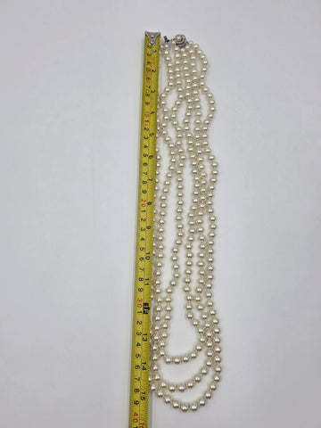 Vtg Long CAMROSE + KROSS JACQUELINE KENNEDY JBK 3 STRAND GLASS PEARL NECKLACE