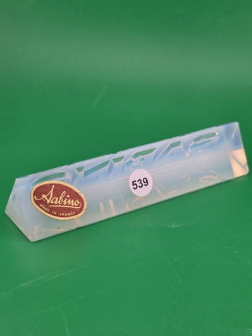 Set Of 2 Vintage Signed Sabino France Opalescent Glass Knife Rest “vase” & Sign.