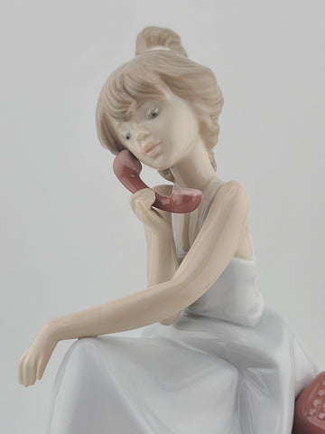 Lladro Porcelain Figurine #5466 Chit Chat Girl On Phone With Dog Dalmatian Spain