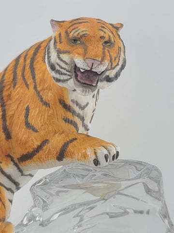 VTG Franklin Mint Bengal Tiger on a Crystal Glass Rock Sculpture 9.5" Mint Cond.