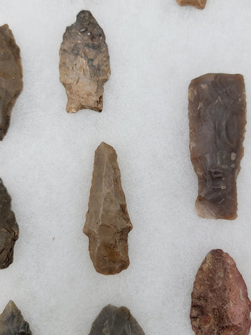 Lot Of 40 Authentic Antique Original Native American Arrowheads In Display Tray.