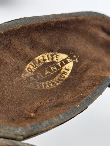 ANTIQUE VICTORIAN ERA MONOGRAMMED CASED MEERSCHAUM PIPE, AMBER LONG STEM. READ.