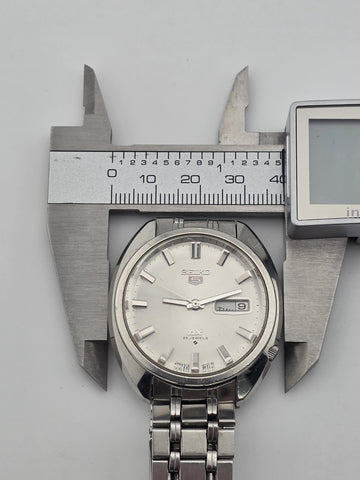 Vintage Seiko 5 DX 6106-8131 25 J Automatic 37mm Day Date JDM. Working.