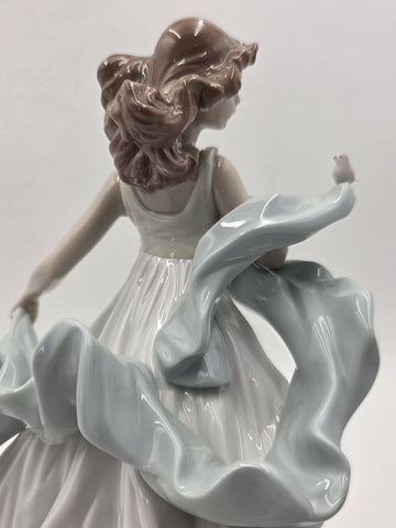 Vintage Lladro Porcelain Figurine "Summer Serenade," # 6193. retired 2004