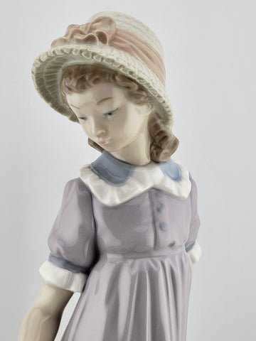 Lladro #5044 "Girl Pulling Toy Wagon" 1978 Retired Excellent Condition