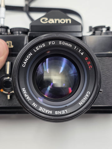 Vtg Canon F-1 35mm Film Camera Kit w/ FD 50mm f/1.4 S.S.C. & 90–230mm W Case