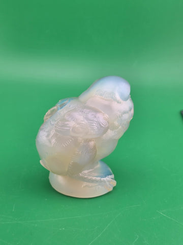 Vintage Sabino Glass Medium Chicken Hen Figurine Opalescent Signed 3 1/2"