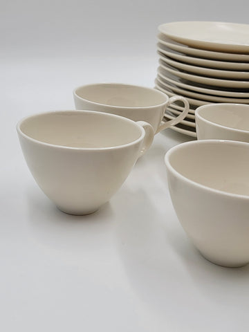 Rare Set Of 11 Tea/ Coffee Cups & 12 Saucers Museum White by Castleton (USA). VG