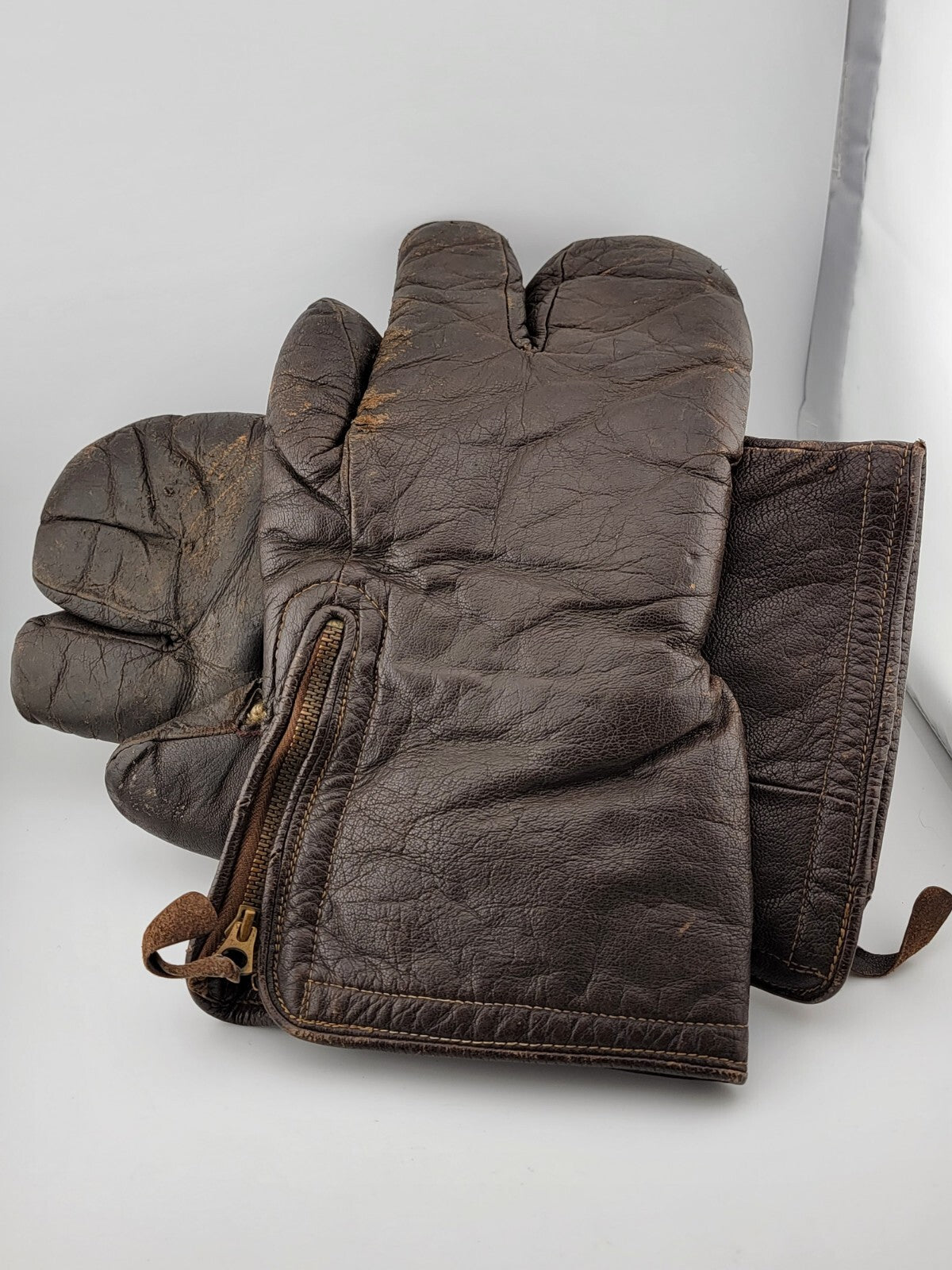 Original WW2 U.S. Navy Aviation Brown Leather Gunner's 3 Finger Gloves/Mittens