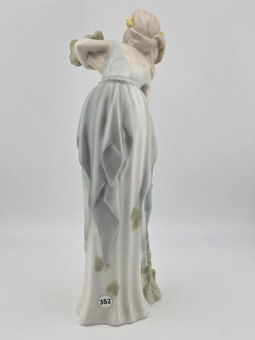 Royal Doulton "SUMMER'S DARLING" Figurine HN3091 Reflection Collection Signed.