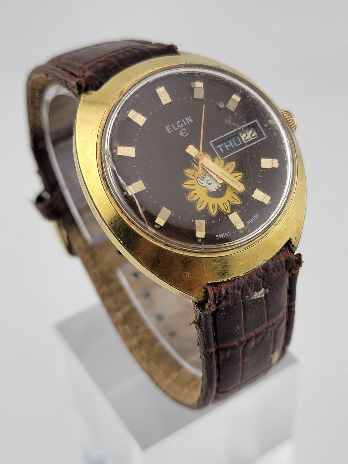 1970s ELGIN Gold Tone Automatic Watch Day Date 17 Jewels 352 Caliber SWISS Works