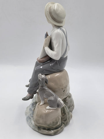 Lladro Figurine SEA FEVER BOY WITH SAILBOAT AND DOG #5166 Mint with Box