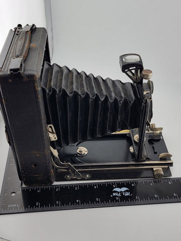 Antique Collectible Welta-Munchen Doppel Anastigmat 13.5cm F3.5 Folding Camera.