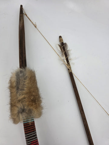 Rare Vintage Native American Bow & Arrows Tribe w/Fur & Leather 44” Long.