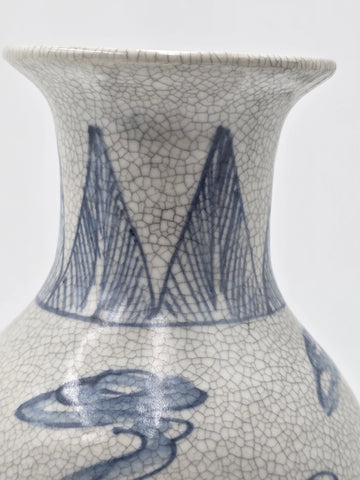 Antique Chinese Blue &White Crackle Glaze Porcelain Vase Immortals Qianlong Mark