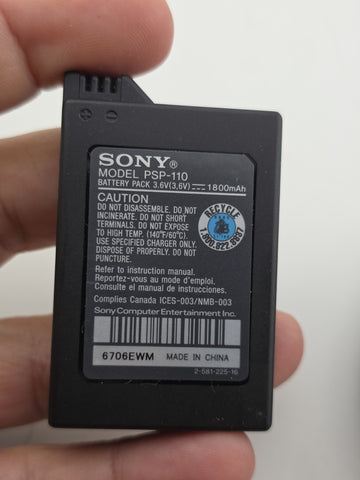 Sony PSP Go PSP-1001 PlayStation Portable Bundle W Case 1 Game & Chareger. Works