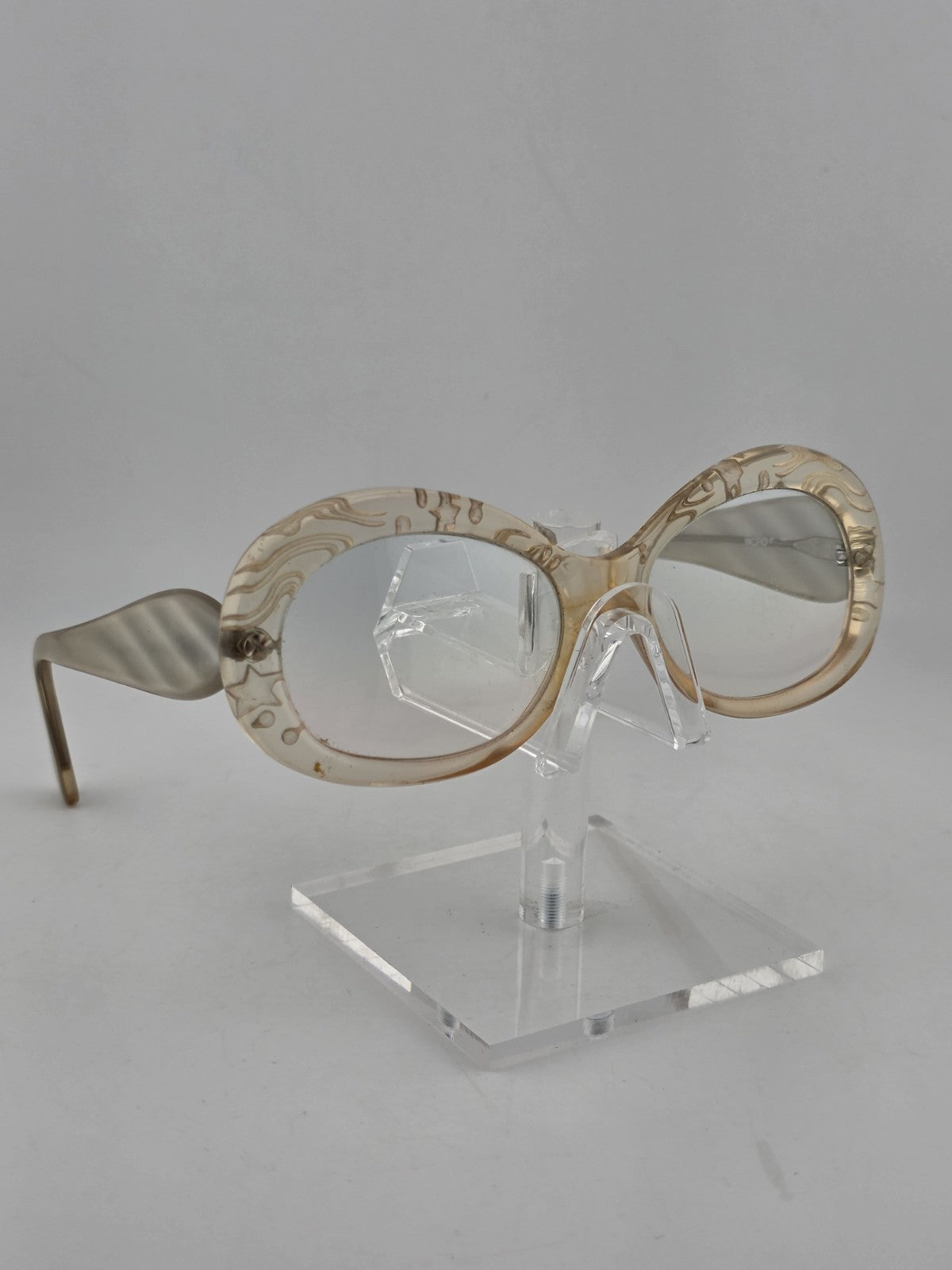 Vintage Jean Lafont Paris “Pacifique” Oval Light Shade glasses 42 France.