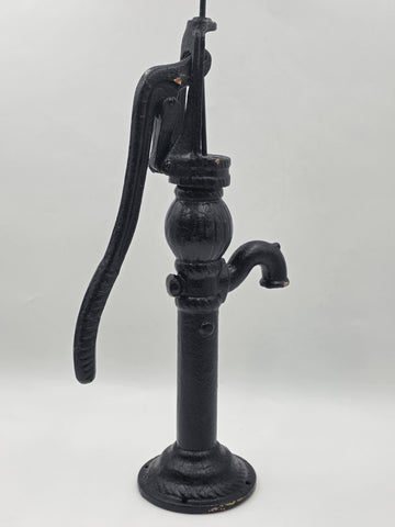 Antique Cast Iron Hand Water Pump Pitcher Pump For Hone Or Farm Garden Decor