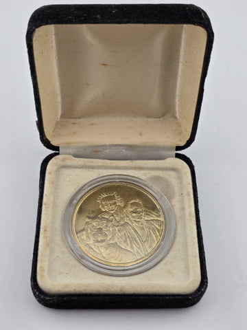 Rare Siegfried and Roy Gold Plated Magicians of the Century Coin #1915 w Case