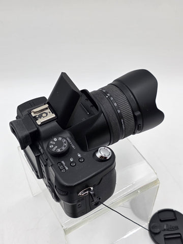 Vintage Leica V-LUX V1 10.1MP Digital Camera W Charger, Cables, Manual. Works.