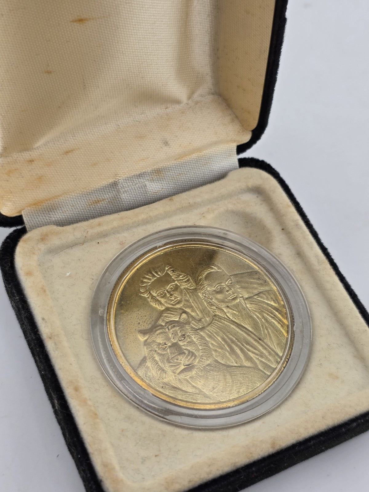 Rare Siegfried and Roy Gold Plated Magicians of the Century Coin #1915 w Case