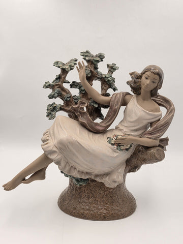 Rare Retired XL 1970's Lladró Day Dream Flora (#01012062). Stamped. VG Condition