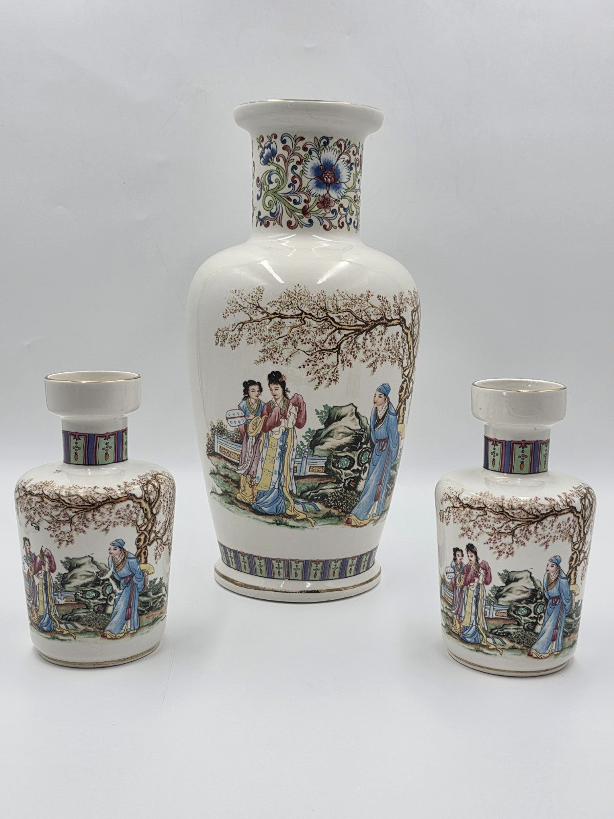 Rare Vintage Matching Set Of 3 Vintage V.V. Karraresi Italian Porcelain Vases