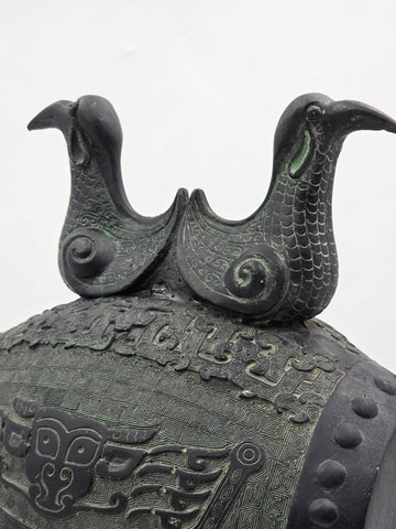 Antique Old China Bronze Ware Dynasty Dragon Head Kneel People Drum Statue 15 in