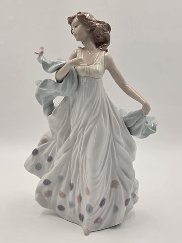 Vintage Lladro Porcelain Figurine "Summer Serenade," # 6193. retired 2004